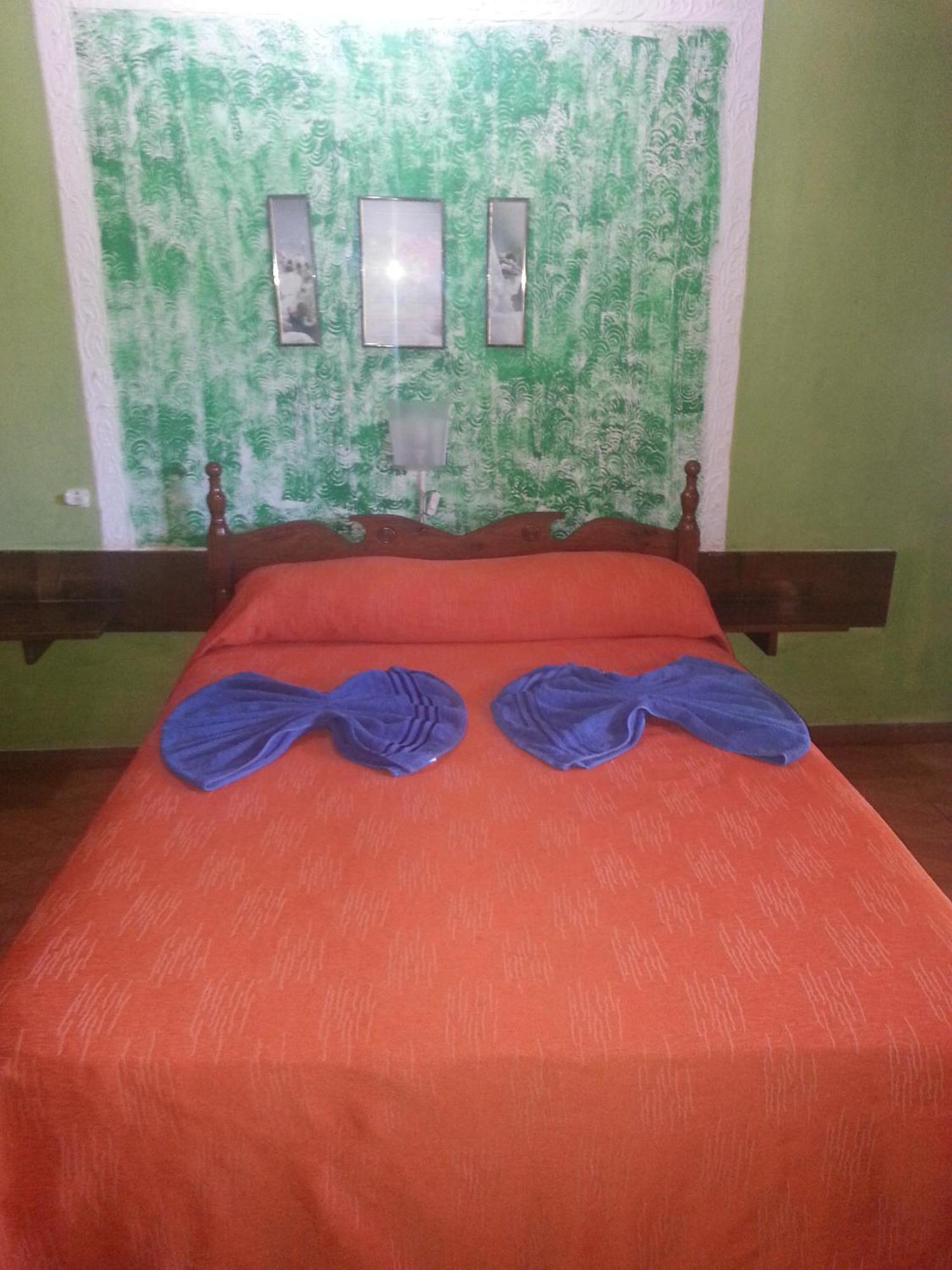 Hotel Y Residencial Amigos Пуэрто-Игуасу Экстерьер фото