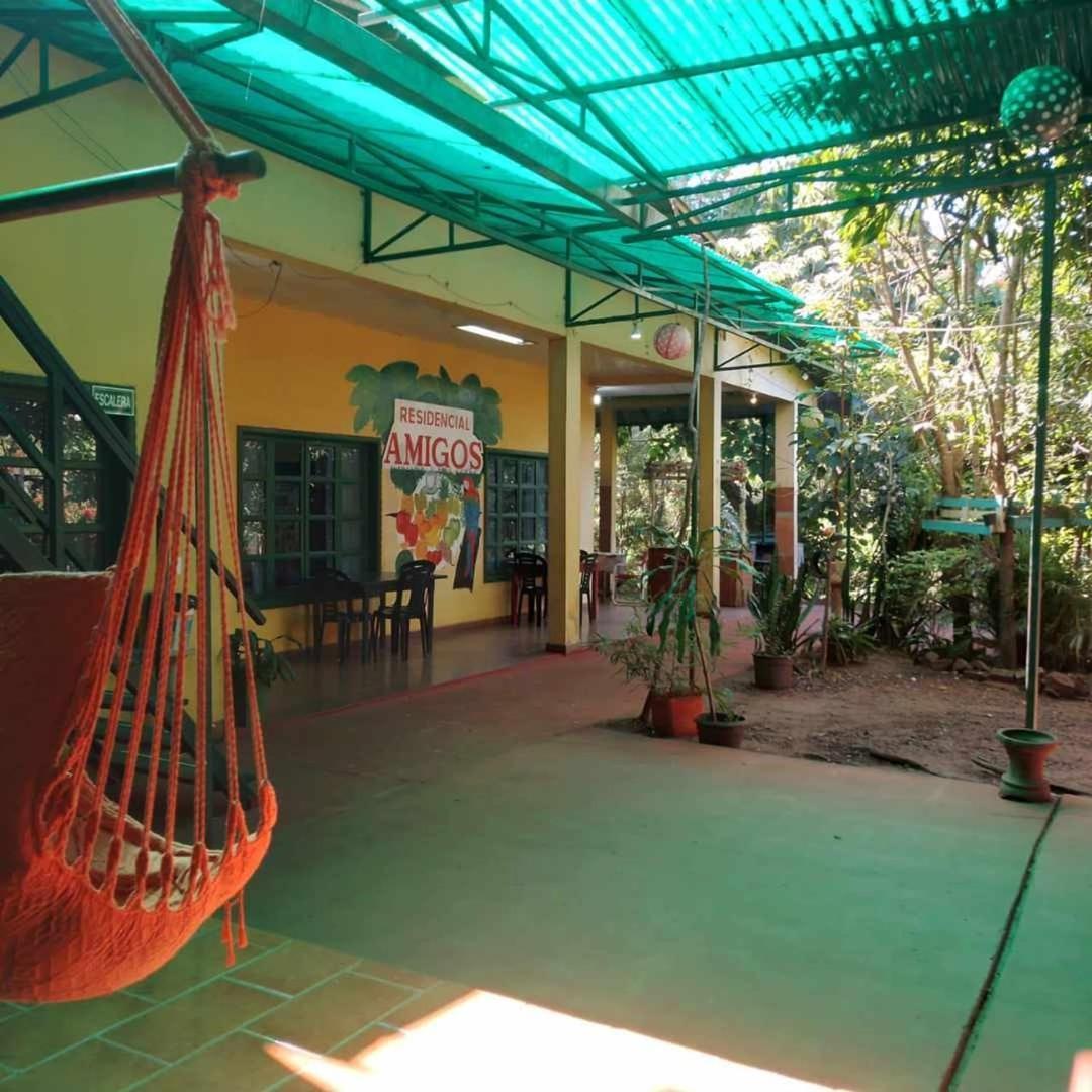 Hotel Y Residencial Amigos Пуэрто-Игуасу Экстерьер фото
