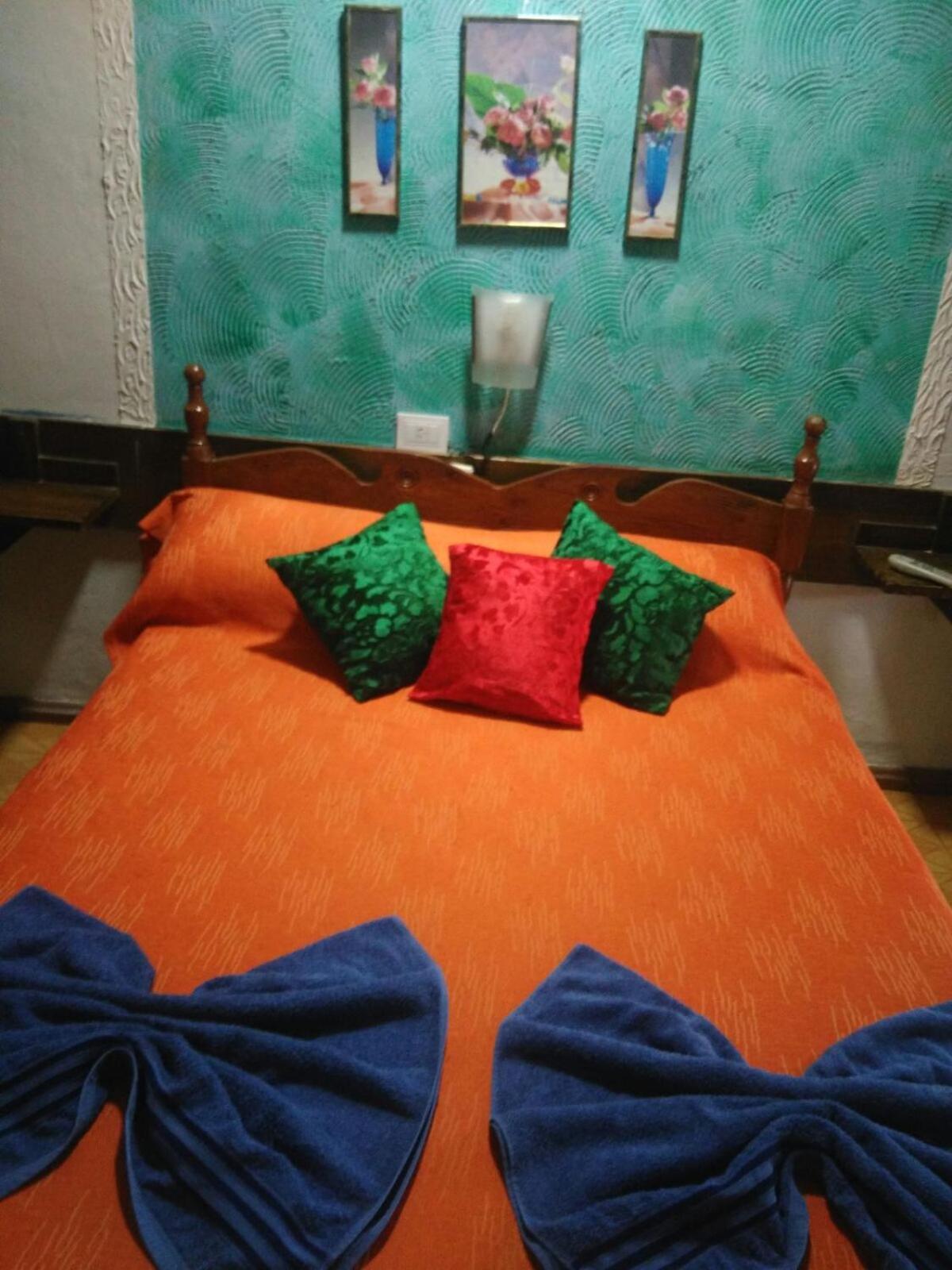 Hotel Y Residencial Amigos Пуэрто-Игуасу Экстерьер фото